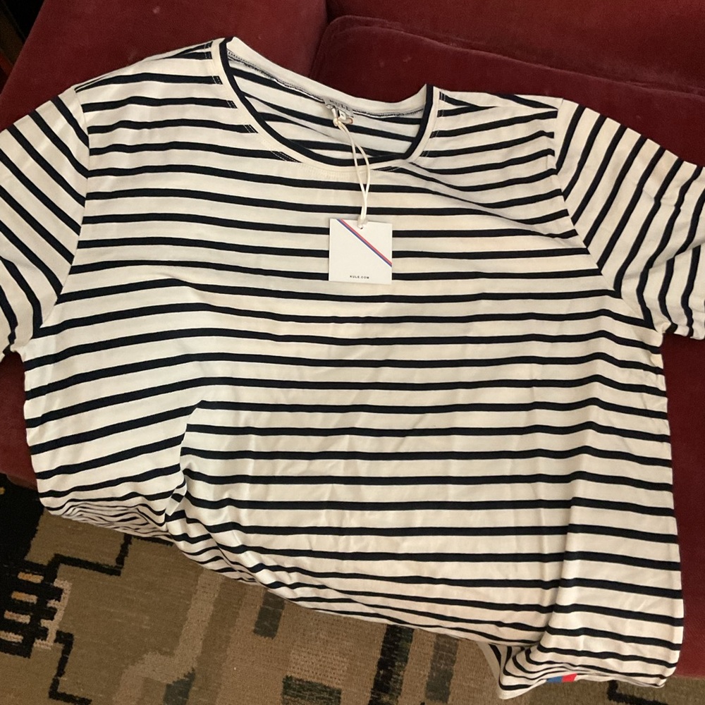 Kule “The Modern” short sleeved t shirt in Cream/Navy, size XL, never worn